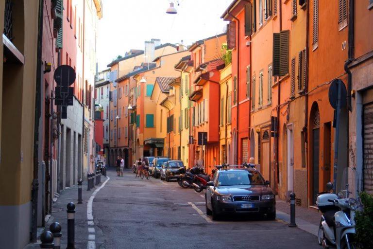 La Maison Du Bonheur Bologna Bagian luar foto
